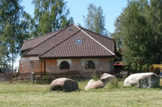 Dakstiņu jumts Ropažos 2