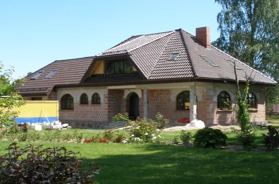 Dakstiņu jumts Ropažos 3