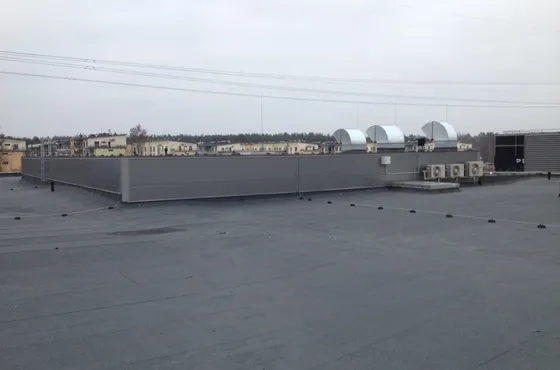Tirdzniecības centrs 4